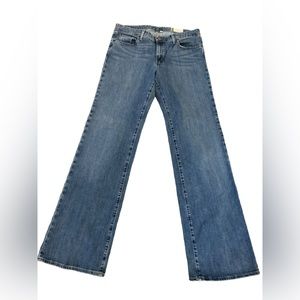 GAP essential women’s size 12 T light blue wash jeans